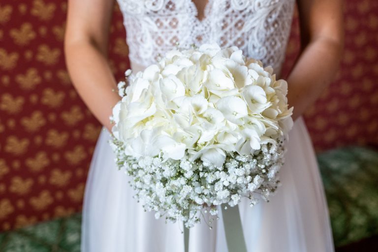 bouquet nuziale bianco