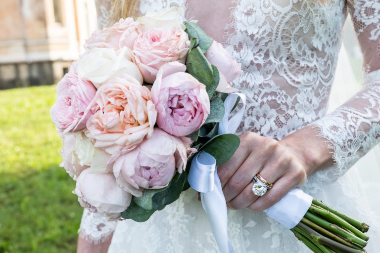 real wedding bouquet sposa e anello